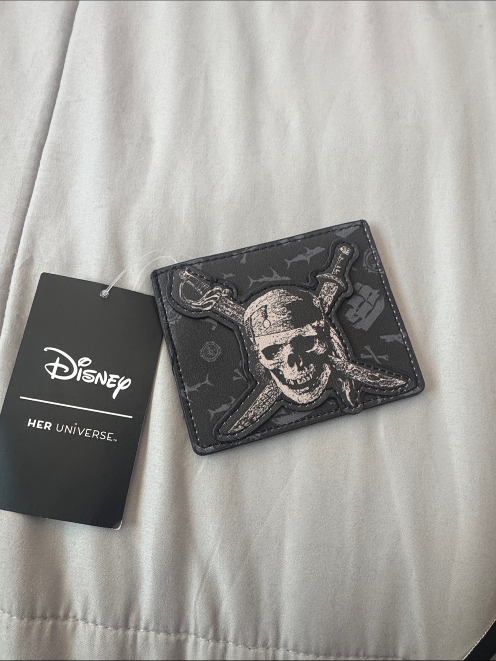 Disney Pirates of the Caribbean Black Skull & Crossed Swords Card Holder